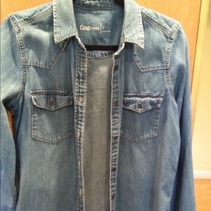 GAP women’s Denim shirt